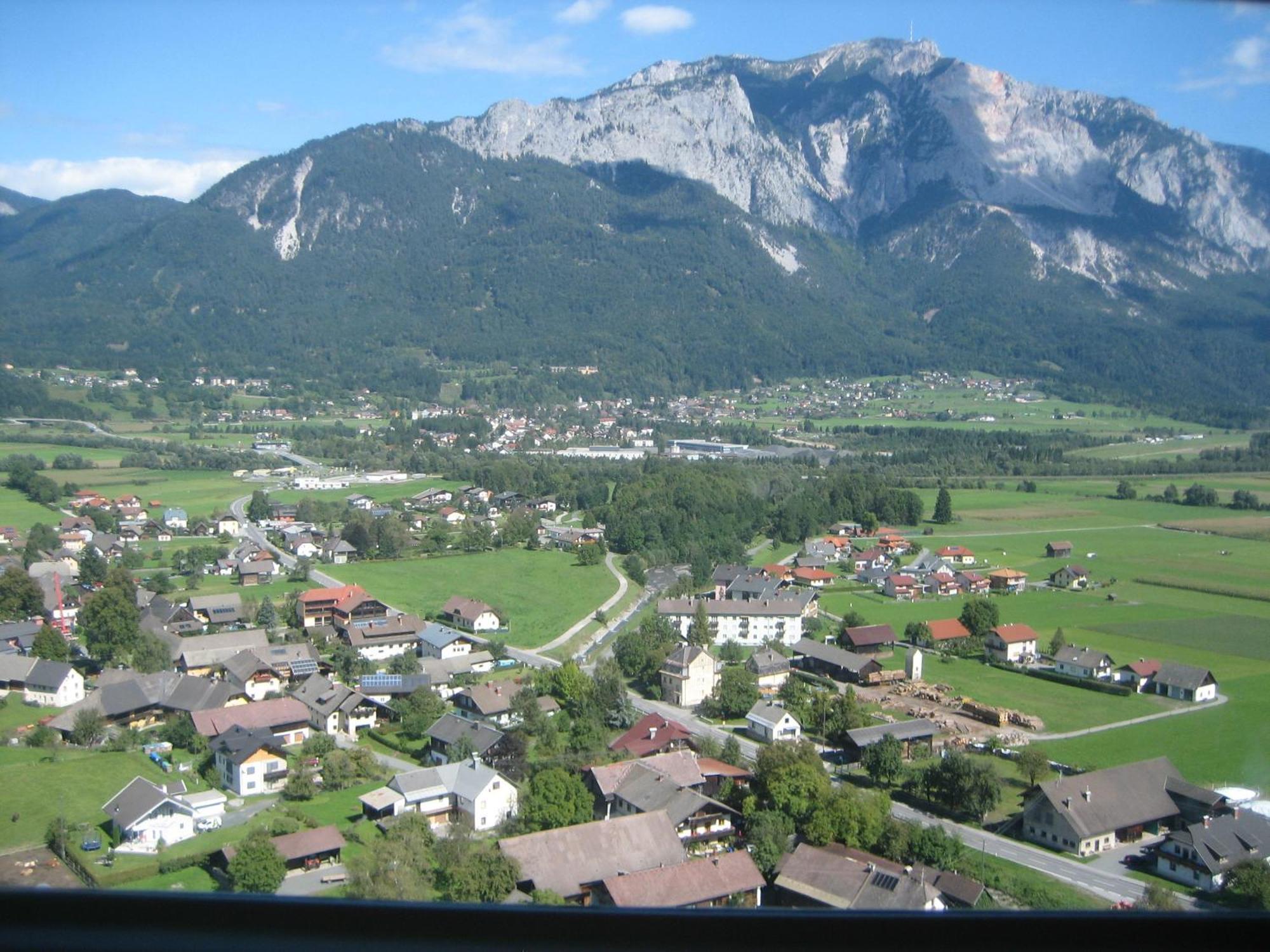 Haus Tapestry Hotel Noetsch Exterior photo